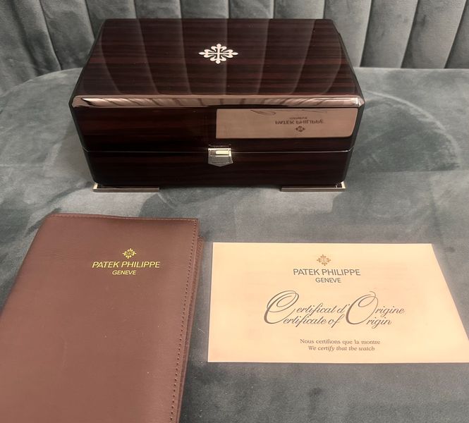 Patek Philippe Nautilus 5712/1R-001